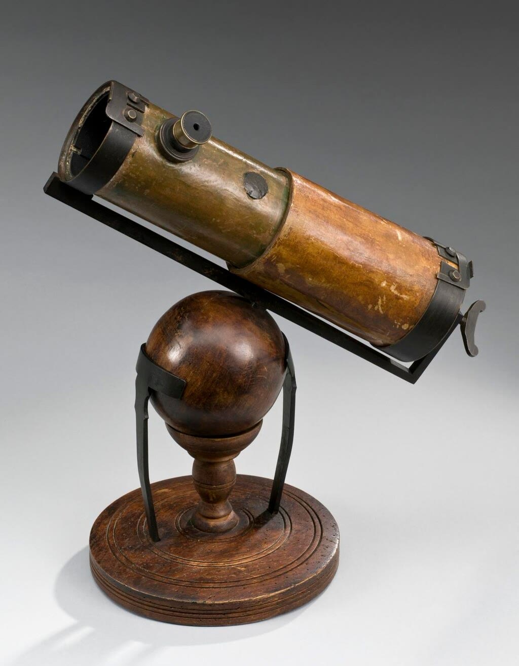A replica of Newton's reflecting telescope on a ball mount